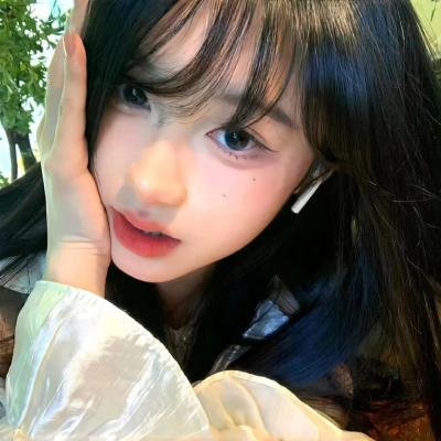 带子狼 在那双小手中